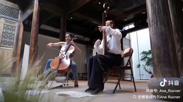 大提琴的深沈低訴與琵琶的婉轉清音交織，演繹千年《梁祝》的淒美絕戀弦動心弦，蝶舞千年。#梁祝 #俞冰國